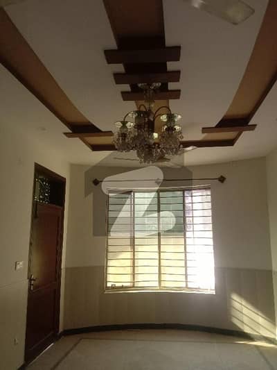 ائیرپورٹ ہاؤسنگ سوسائٹی راولپنڈی میں 3 کمروں کا 8 مرلہ مکان 1.75 کروڑ میں برائے فروخت۔