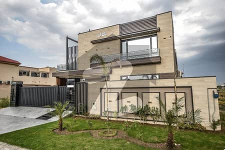 PHASE 7 10-MARLA BRAND NEW FULLY MAINTAINED BUNGALOW IS AVAILABLE FOR SALE.