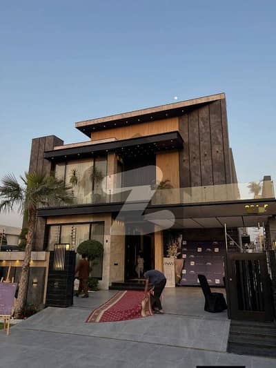 ڈی ایچ اے فیز 6 ڈیفنس (ڈی ایچ اے),لاہور میں 5 کمروں کا 1 کنال مکان 2.9 لاکھ میں کرایہ پر دستیاب ہے۔ ڈی ایچ اے فیز 6 ڈیفنس (ڈی ایچ اے),لاہور میں 5 کمروں کا 1 کنال مکان 2.9 لاکھ میں کرایہ پر دستیاب ہے۔