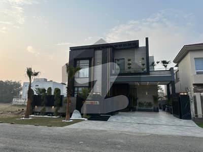 ONE KANAL ULTRA MODERN DESIGNED BUNGALOW NEAR TO DOLMEN MALL AND PARK FOR SALE