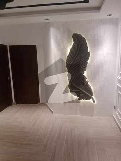 راحت کمرشل ایریا ڈی ایچ اے فیز 6,ڈی ایچ اے ڈیفینس,کراچی میں 3 کمروں کا 5 مرلہ فلیٹ 1.99 کروڑ میں برائے فروخت۔