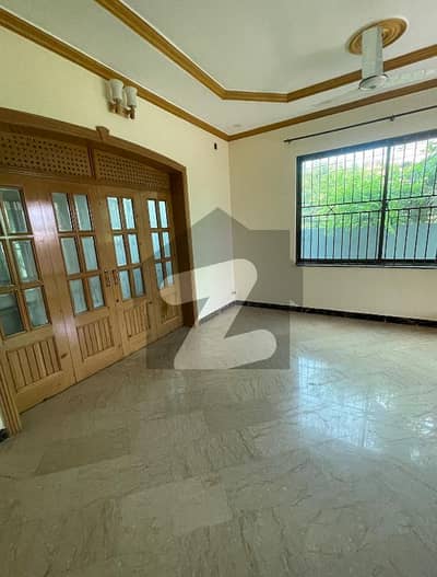 سوان گارڈن اسلام آباد میں 6 کمروں کا 1 کنال مکان 1.15 لاکھ میں کرایہ پر دستیاب ہے۔ سوان گارڈن اسلام آباد میں 6 کمروں کا 1 کنال مکان 1.15 لاکھ میں کرایہ پر دستیاب ہے۔