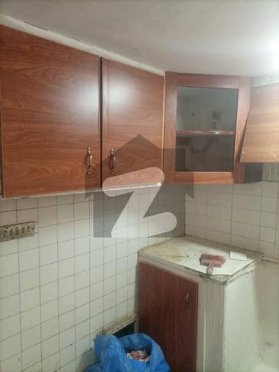 ایف ۔ 10/3 ایف ۔ 10,اسلام آباد میں 4 کمروں کا 4 مرلہ مکان 75.0 ہزار میں کرایہ پر دستیاب ہے۔