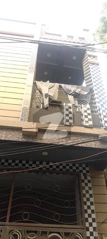 کلفٹن کالونی لاہور میں 3 کمروں کا 2 مرلہ مکان 1.05 کروڑ میں برائے فروخت۔