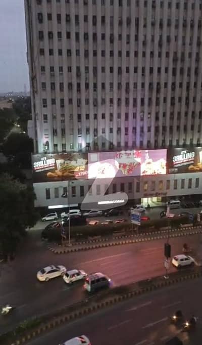 شاہراہِ فیصل کراچی میں 3 کمروں کا 8 مرلہ فلیٹ 2.9 کروڑ میں برائے فروخت۔