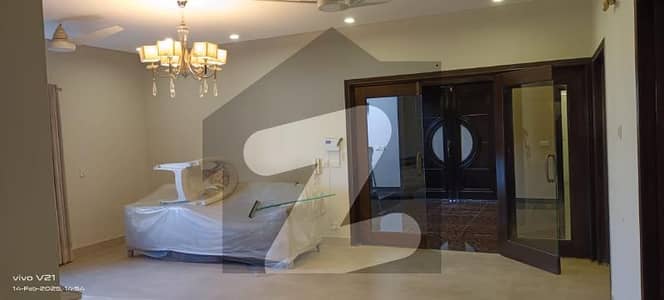 FULL BASEMENT 1-KANAL ELEGANT AND FULLY MAINTAINED SUPER HOT LOCATED BUNGALOW IS AVAILABLE IN THE BEST BLOCK OF PHASE 6 DHA LAHORE
