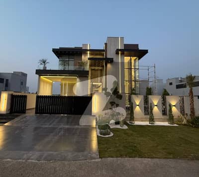 ڈی ایچ اے فیز 7 ڈیفنس (ڈی ایچ اے),لاہور میں 5 کمروں کا 1 کنال مکان 12.25 کروڑ میں برائے فروخت۔