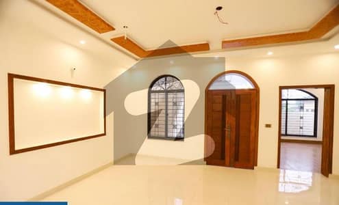 ایچیسن سوسائٹی لاہور میں 7 کمروں کا 1 کنال مکان 2.5 لاکھ میں کرایہ پر دستیاب ہے۔