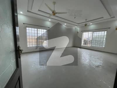 ایم پی سی ایچ ایس ۔ ملٹی گارڈنز بی ۔ 17,اسلام آباد میں 3 کمروں کا 1 کنال بالائی پورشن 1.0 لاکھ میں کرایہ پر دستیاب ہے۔