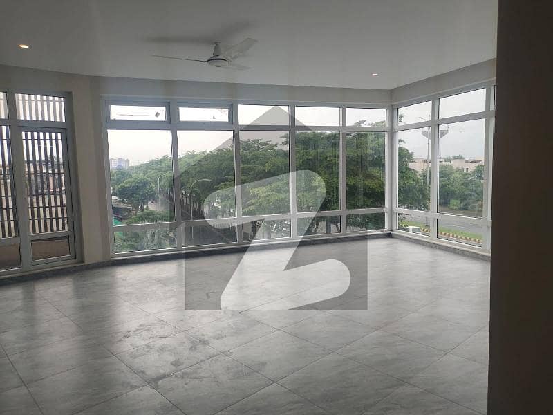 ڈیفینس رایا ڈی ایچ اے ڈیفینس,لاہور میں 1 کمرے کا 4 مرلہ فلیٹ 1.3 لاکھ میں کرایہ پر دستیاب ہے۔ ڈیفینس رایا ڈی ایچ اے ڈیفینس,لاہور میں 1 کمرے کا 4 مرلہ فلیٹ 1.3 لاکھ میں کرایہ پر دستیاب ہے۔