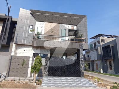 ایڈن آرچرڈ بلاک وائی ایڈن آچرڈ,فیصل آباد میں 5 مرلہ مکان 2.65 کروڑ میں برائے فروخت۔ ایڈن آرچرڈ بلاک وائی ایڈن آچرڈ,فیصل آباد میں 5 مرلہ مکان 2.65 کروڑ میں برائے فروخت۔