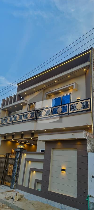 ٹیچرز کالونی ملتان پبلک سکول روڈ,ملتان میں 5 کمروں کا 7 مرلہ مکان 2.25 کروڑ میں برائے فروخت۔