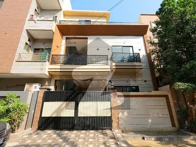 Spacious House Is Available For sale In Ideal Location Of Jubilee Town - Block F