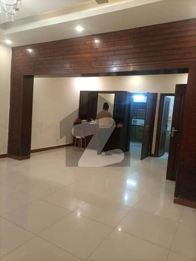 جی ۔ 10 مرکز جی ۔ 10,اسلام آباد میں 3 مرلہ دفتر 60.0 ہزار میں کرایہ پر دستیاب ہے۔