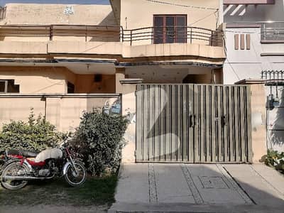 10 Marla House Available In Marghzar Officers Colony For sale