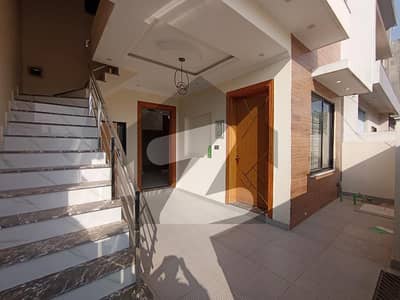 فیصل ٹاؤن - ایف ۔ 18 اسلام آباد میں 3 کمروں کا 5 مرلہ بالائی پورشن 48.0 ہزار میں کرایہ پر دستیاب ہے۔