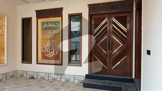 گرین ویلی سمندری روڈ,فیصل آباد میں 7 مرلہ مکان 3.7 کروڑ میں برائے فروخت۔ گرین ویلی سمندری روڈ,فیصل آباد میں 7 مرلہ مکان 3.7 کروڑ میں برائے فروخت۔