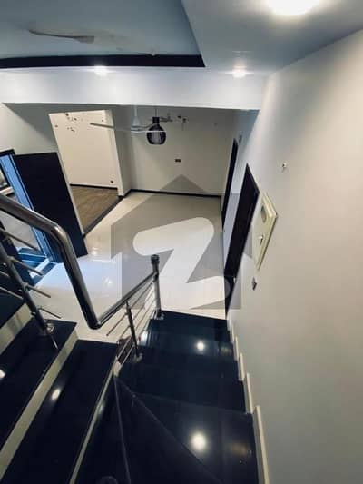 125sq yd VILLA FOR SALE, in Precinct-15 opposite to ALI BLOCK. A-PLUS Construction. 3 Bedrooms, Drawing, Dining, TV Lounge & Americal Kitchen. 10min Drive from Main Gate of Bahria Town Karachi.