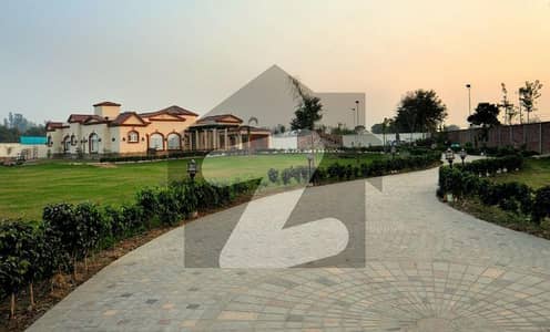 بیدیاں روڈ لاہور میں 6 کمروں کا 12 کنال فارم ہاؤس 13.0 کروڑ میں برائے فروخت۔