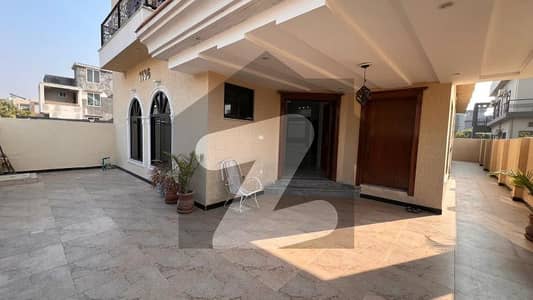 10 Marla Brand New House For Sale In Bahria Town Islamabad