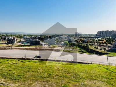 1 Kanal Semi Corner plot on prime location of DHA 2