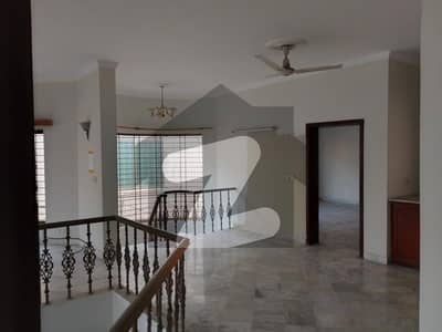 1 1Kanal Beautiful House For Rent