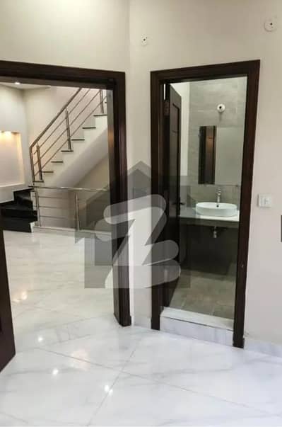 JUBILEE TOWN 5 MARLA HOUSE ULTRA MODERN FOR SALE