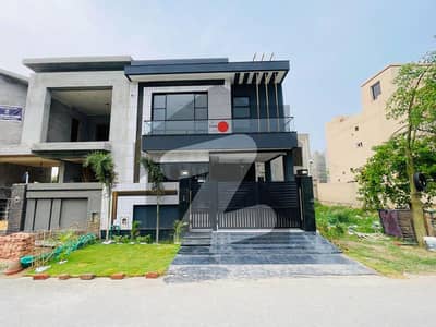 5 MARLA MODERN HOUSE FOR RENT
