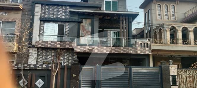 سینٹرل پارک ہاؤسنگ سکیم لاہور میں 2 کمروں کا 10 مرلہ زیریں پورشن 55.0 ہزار میں کرایہ پر دستیاب ہے۔