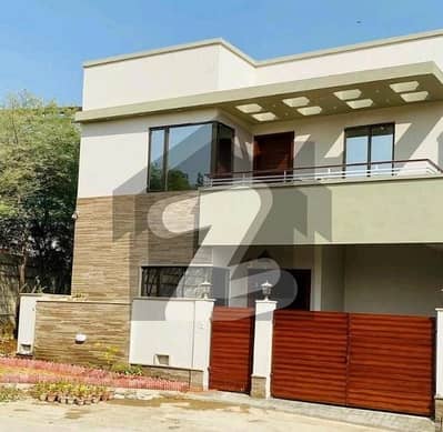 بحریہ ٹاؤن - پریسنٹ 1 بحریہ ٹاؤن کراچی,کراچی میں 5 کمروں کا 11 مرلہ مکان 3.3 کروڑ میں برائے فروخت۔