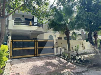 Ground Floor Available For Rent