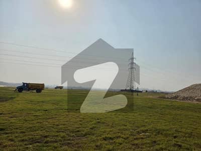 مارگلہ انکلیو مارگلہ ایونیو,اسلام آباد میں 10 مرلہ رہائشی پلاٹ 3.5 کروڑ میں برائے فروخت۔