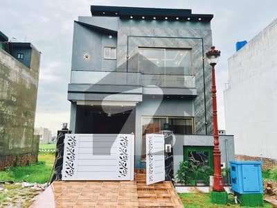 لیک سٹی رائیونڈ روڈ,لاہور میں 4 کمروں کا 5 مرلہ مکان 2.35 کروڑ میں برائے فروخت۔