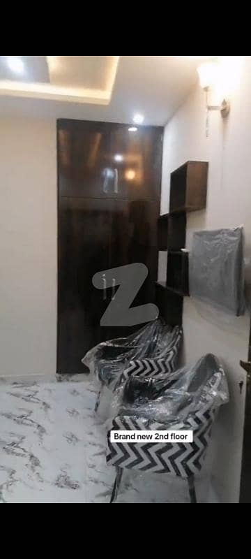 کیولری گراؤنڈ لاہور میں 1 مرلہ کمرہ 28.0 ہزار میں کرایہ پر دستیاب ہے۔