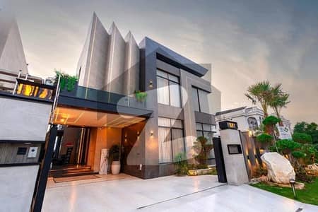 ڈی ایچ اے فیز 6 - بلاک اے فیز 6,ڈیفنس (ڈی ایچ اے),لاہور میں 5 کمروں کا 1 کنال مکان 8.25 کروڑ میں برائے فروخت۔