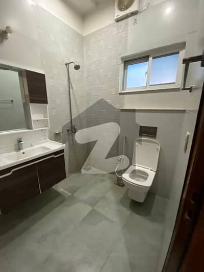 بحریہ آرچرڈ لاہور میں 5 کمروں کا 10 مرلہ مکان 1.5 لاکھ میں کرایہ پر دستیاب ہے۔