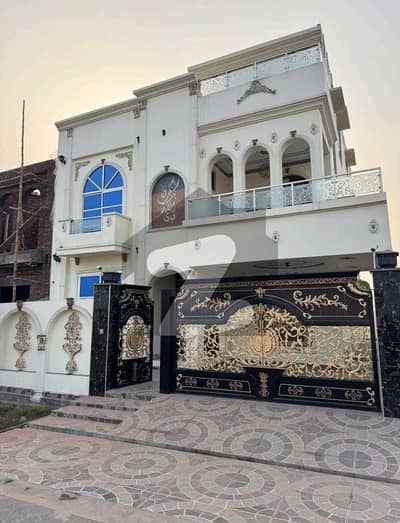 Buy A Centrally Located Prime Location 10 Marla House In Royal Palm City