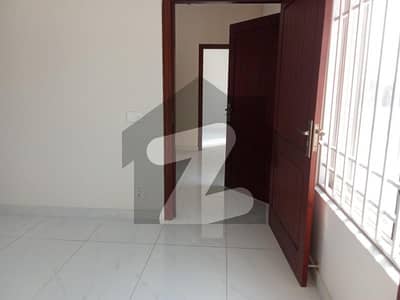 UPPER PORTION AVAILABLE FOR RENT IN I-8