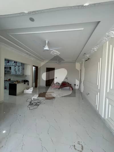 بحریہ انکلیو - سیکٹر جی بحریہ انکلیو,بحریہ ٹاؤن,اسلام آباد میں 2 کمروں کا 10 مرلہ مکان 75.0 ہزار میں کرایہ پر دستیاب ہے۔