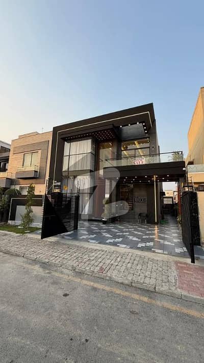 10.77 Marla Architect Designer house for sale hot location