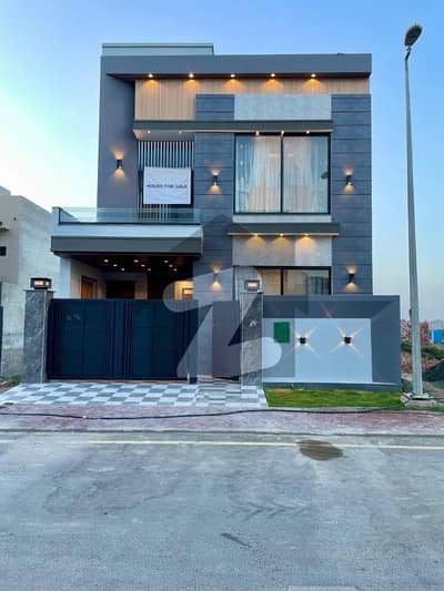 بحریہ ٹاؤن - شیرشاہ بلاک بحریہ ٹاؤن ۔ سیکٹر ایف,بحریہ ٹاؤن,لاہور میں 3 کمروں کا 5 مرلہ مکان 1.8 کروڑ میں برائے فروخت۔