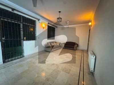 4 Bed Room Apartment For Rent