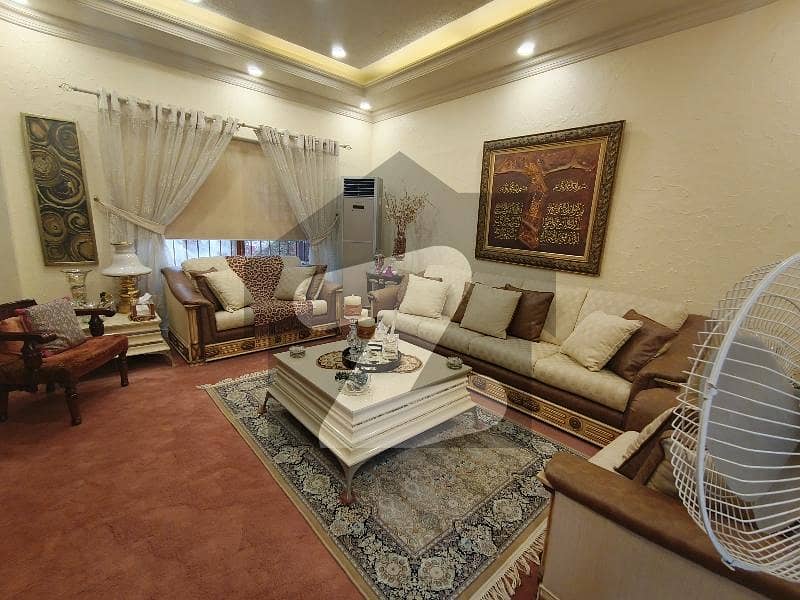 کلفٹن ۔ بلاک 9 کلفٹن,کراچی میں 4 کمروں کا 11 مرلہ مکان 11.5 کروڑ میں برائے فروخت۔ کلفٹن ۔ بلاک 9 کلفٹن,کراچی میں 4 کمروں کا 11 مرلہ مکان 11.5 کروڑ میں برائے فروخت۔