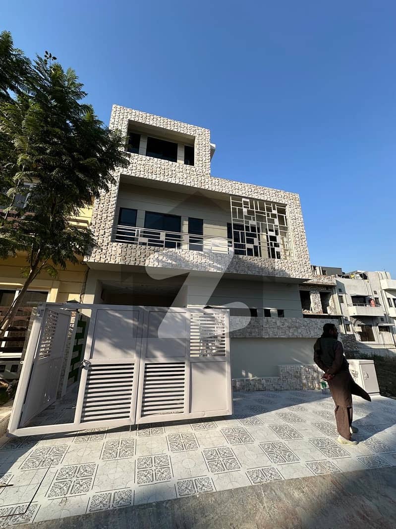 ڈی ۔ 12/4 ڈی ۔ 12,اسلام آباد میں 3 کمروں کا 4 مرلہ مکان 4.3 کروڑ میں برائے فروخت۔ ڈی ۔ 12/4 ڈی ۔ 12,اسلام آباد میں 3 کمروں کا 4 مرلہ مکان 4.3 کروڑ میں برائے فروخت۔