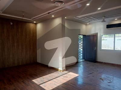 5000 SQ FT Warehouse Available For Rent Separate Gate | Main Road Location | I-9/3 Islamabad Rent: 5 Lac Per Month