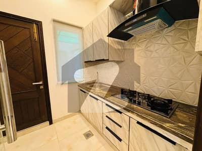 ڈی ایچ اے فیز 8 ڈیفنس (ڈی ایچ اے),لاہور میں 5 کمروں کا 1 کنال مکان 8.5 کروڑ میں برائے فروخت۔ ڈی ایچ اے فیز 8 ڈیفنس (ڈی ایچ اے),لاہور میں 5 کمروں کا 1 کنال مکان 8.5 کروڑ میں برائے فروخت۔