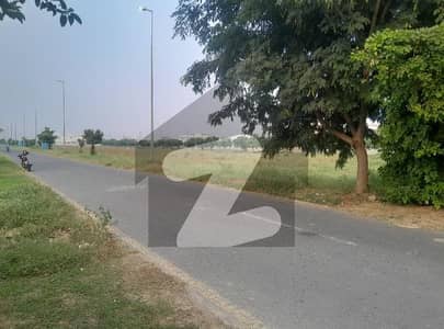 ڈی ایچ اے فیز 7 ڈیفنس (ڈی ایچ اے),لاہور میں 2 کنال رہائشی پلاٹ 7.25 کروڑ میں برائے فروخت۔ ڈی ایچ اے فیز 7 ڈیفنس (ڈی ایچ اے),لاہور میں 2 کنال رہائشی پلاٹ 7.25 کروڑ میں برائے فروخت۔