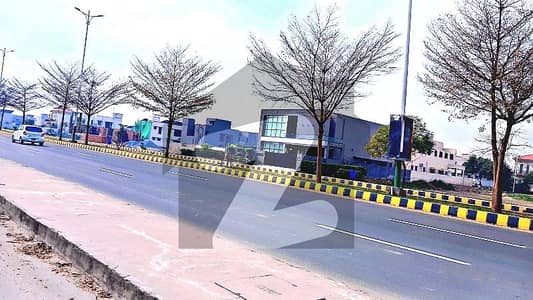 ڈی ایچ اے فیز 7 - بلاک یو فیز 7,ڈیفنس (ڈی ایچ اے),لاہور میں 2 کنال رہائشی پلاٹ 7.6 کروڑ میں برائے فروخت۔