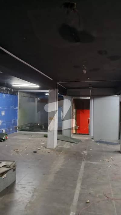 کیولری گراؤنڈ لاہور میں 1 کمرے کا 6 مرلہ دفتر 95.0 ہزار میں کرایہ پر دستیاب ہے۔