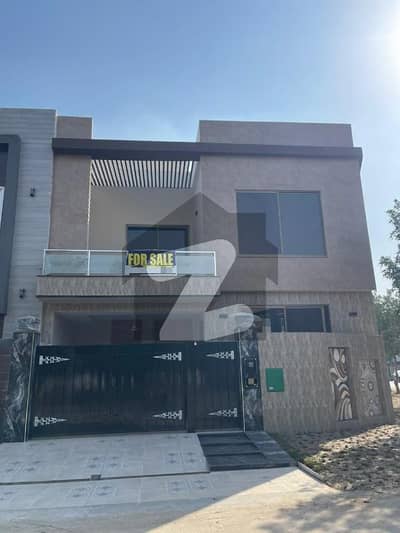 8 Marla brand New Corner Park facing House For Sale In Bahria Orchard Lahore Phase 2